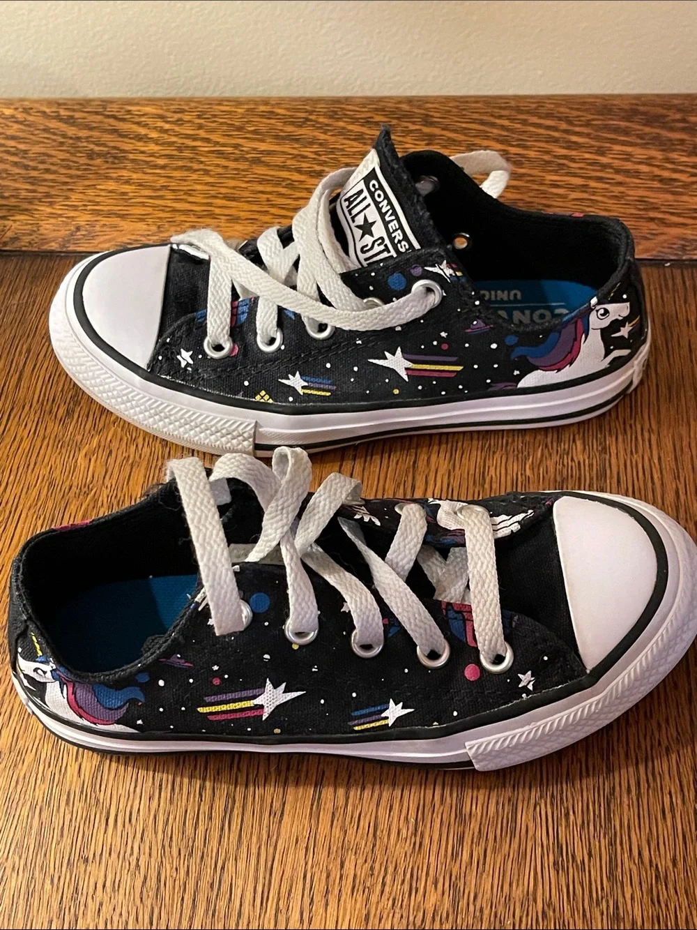 Converse Kids Black Unicon Low-Top Sneakers with White Accents, size 12